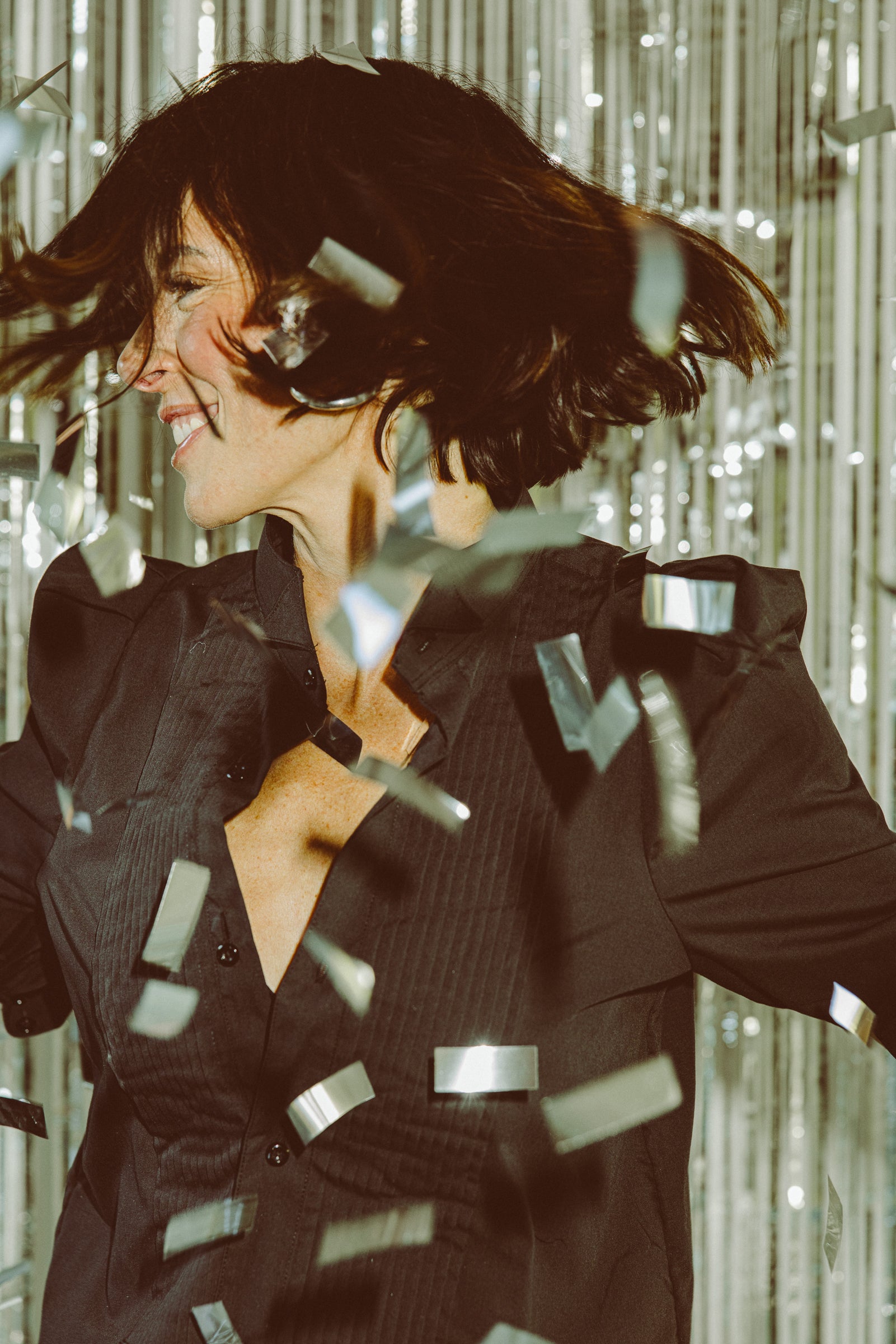 Kiki Black – SHOPKMJ